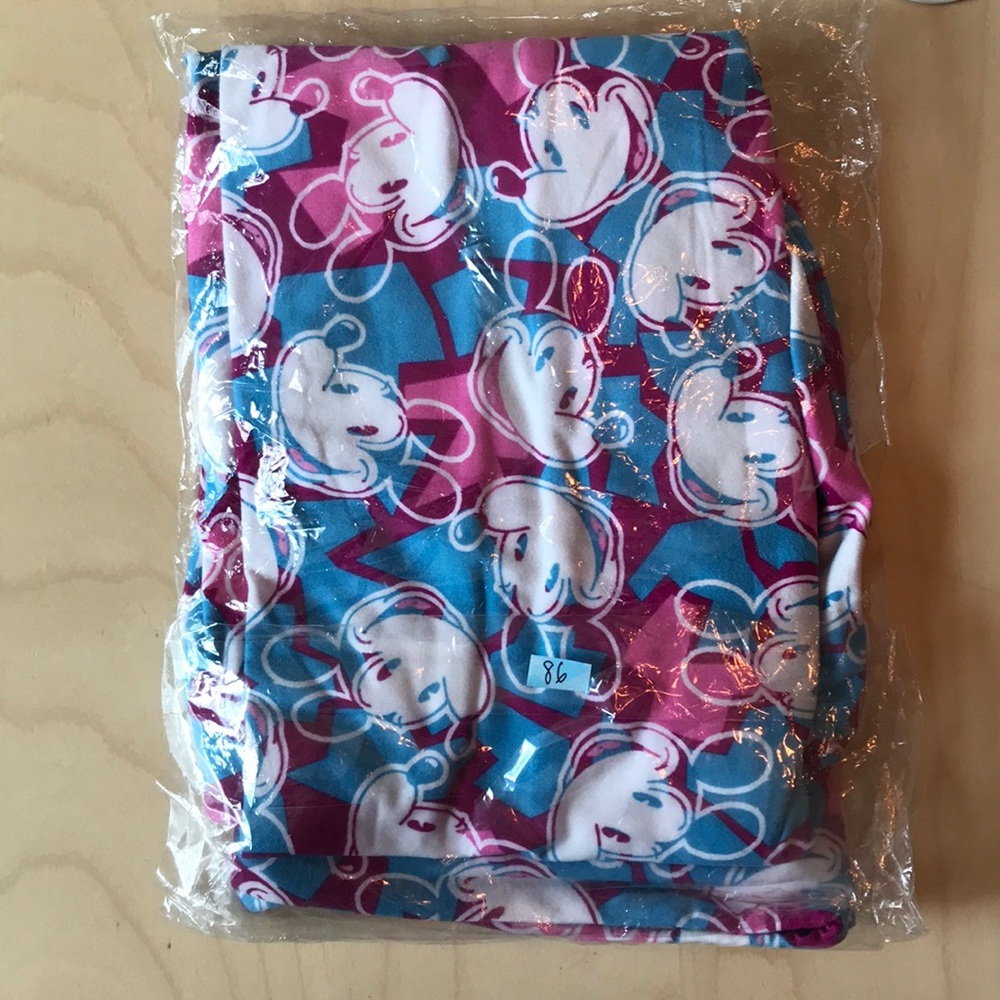 Lularoe Disney OS Mickey Leggings NWT